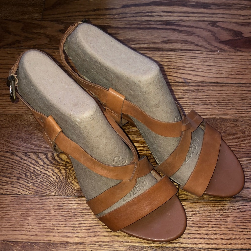 Clarks Soft Cushion Heels